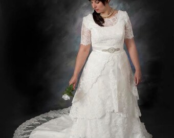 Plus Size Wedding Dresses with Sleeves